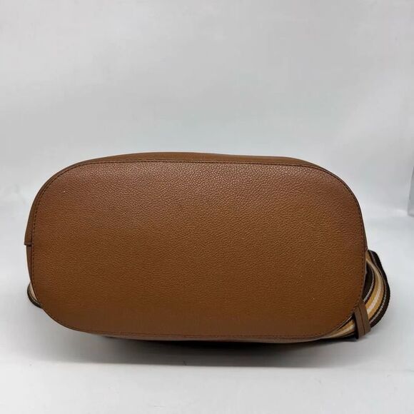 Prada Women Pre-Loved Bag Very Good Condition - Picture 6 of 9